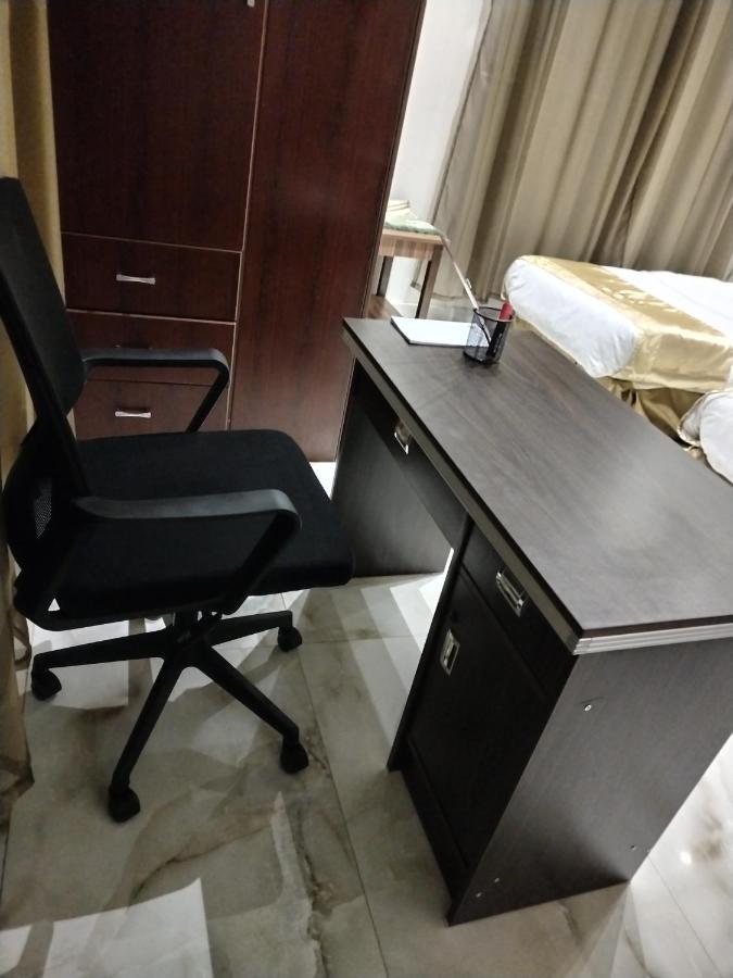 Al Bateel Furnished Apartments リヤード エクステリア 写真