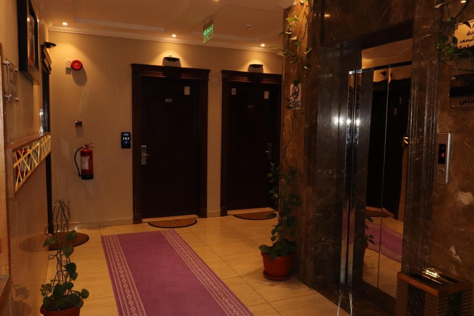 Al Bateel Furnished Apartments リヤード エクステリア 写真