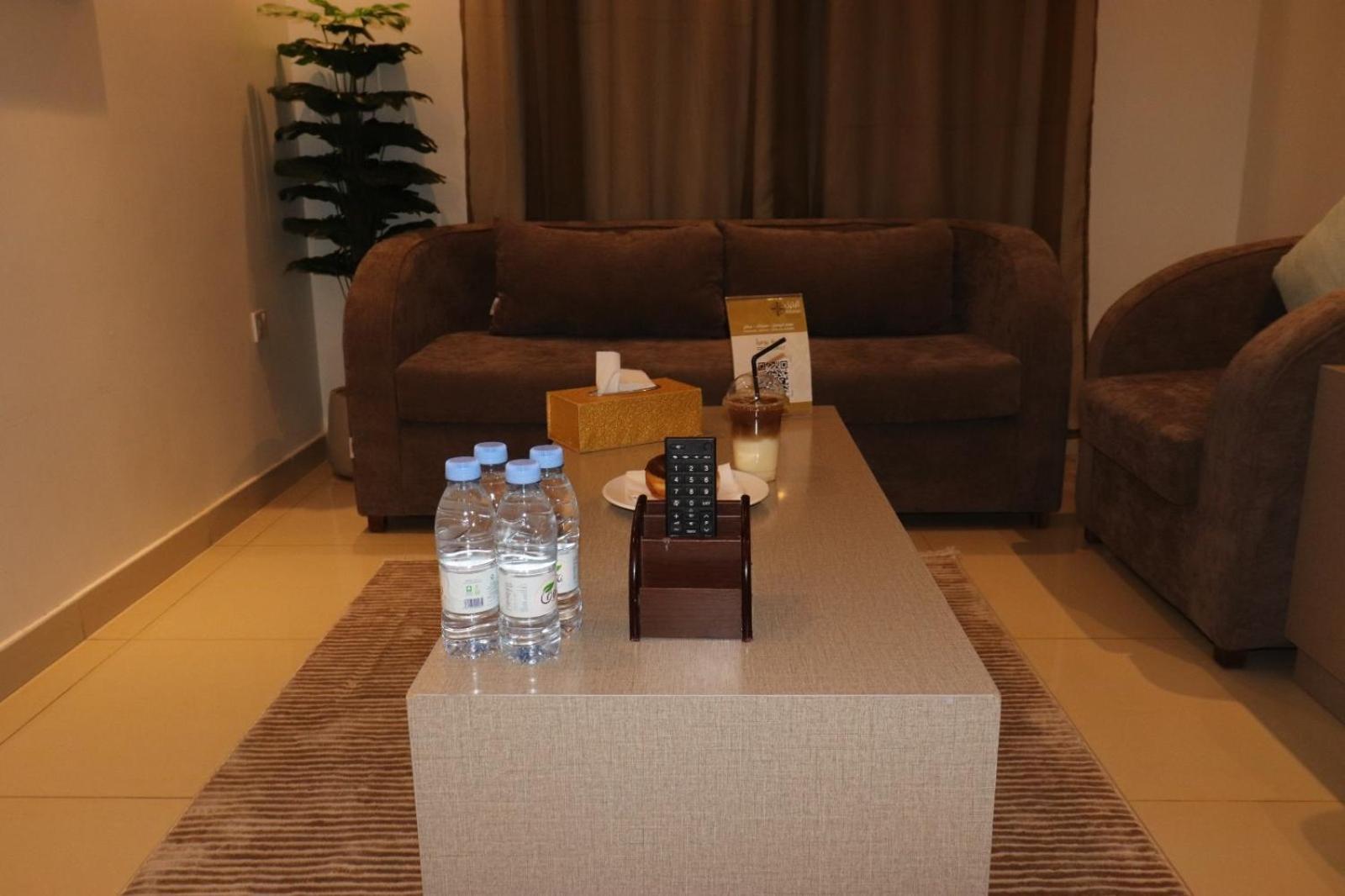 Al Bateel Furnished Apartments リヤード エクステリア 写真
