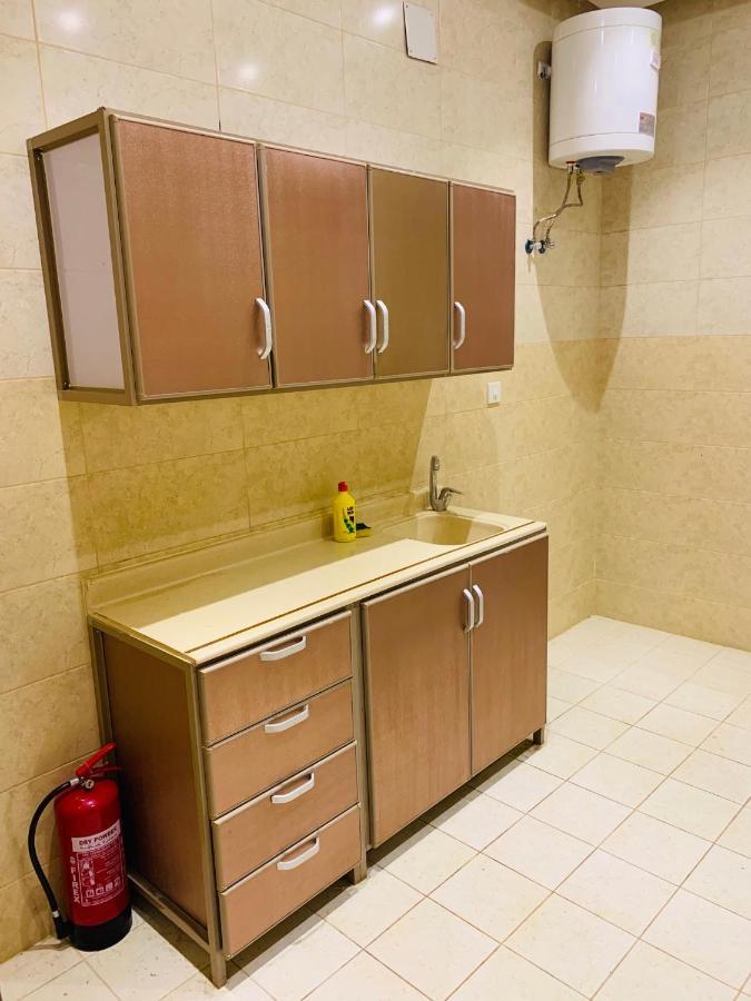 Al Bateel Furnished Apartments リヤード エクステリア 写真