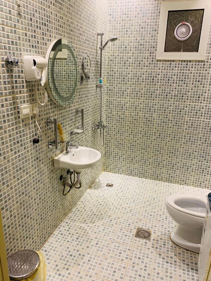 Al Bateel Furnished Apartments リヤード エクステリア 写真