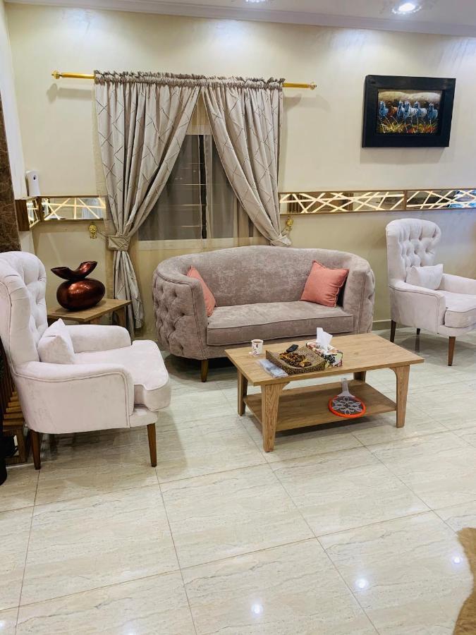 Al Bateel Furnished Apartments リヤード エクステリア 写真