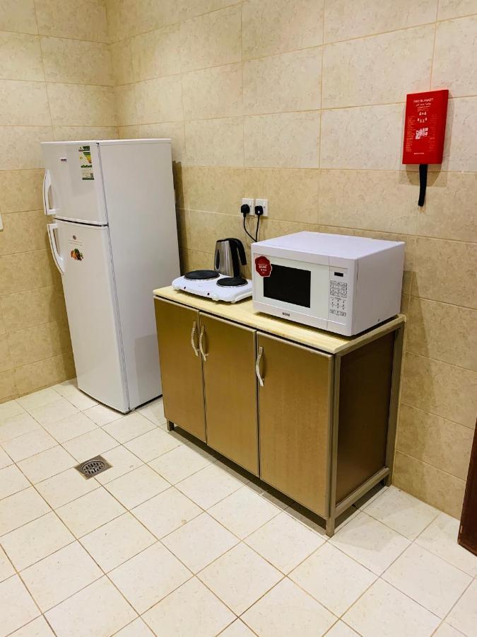 Al Bateel Furnished Apartments リヤード エクステリア 写真